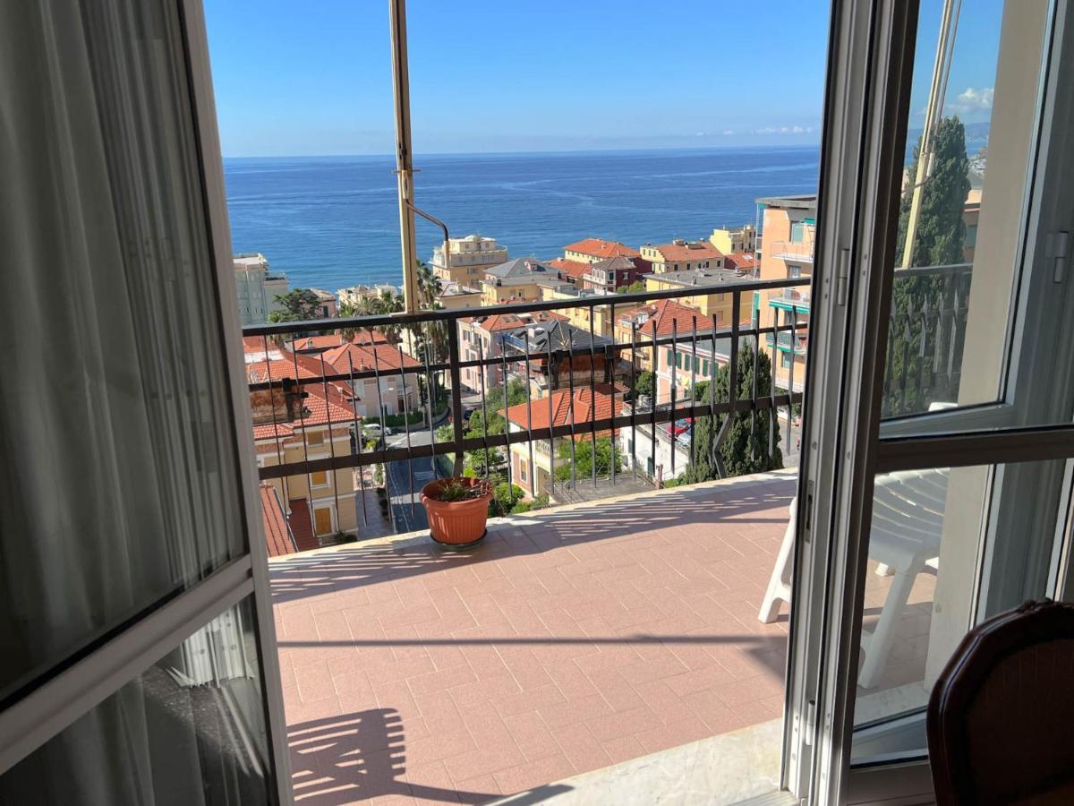 Grande Appartamento Vista Mare Varazze Exterior foto
