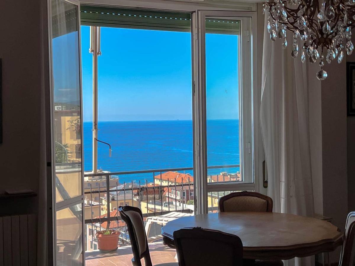 Grande Appartamento Vista Mare Varazze Exterior foto